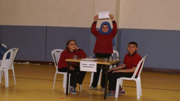 Ortaokullar Bilgi Yarışmasında Anadolu İmam Hatip Ortaokulu Birinci Olurken İkinci ve Üçüncü Kurada Belli oldu.