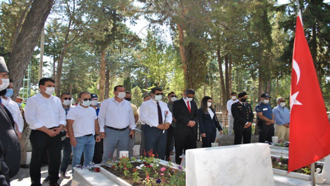 15 Temmuz Demokrasi ve Milli Birlik Gününde Şehit Kabri Ziyareti Yapıldı.
