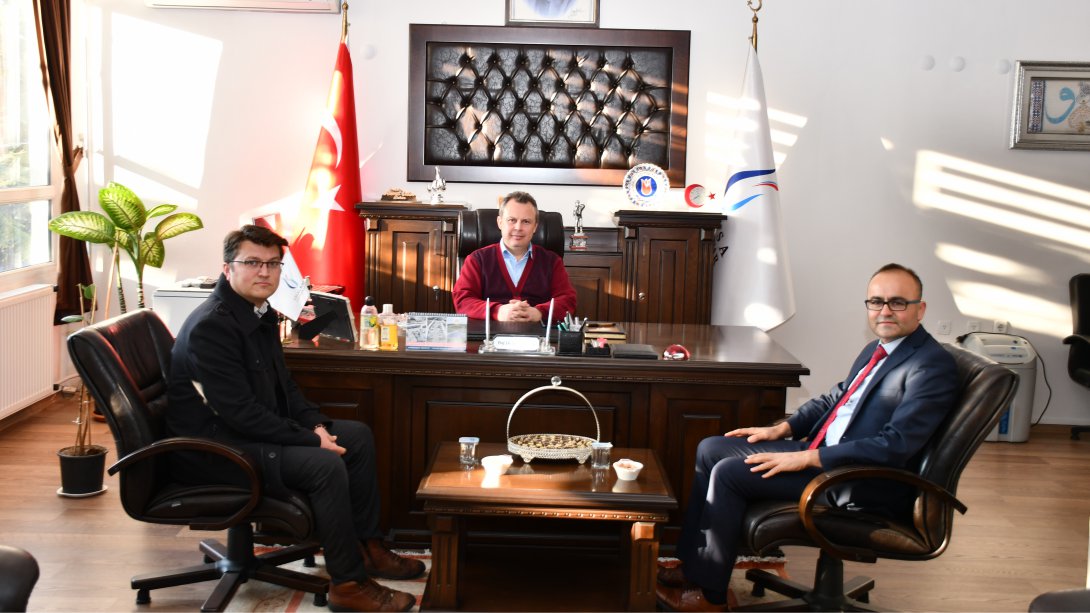 İlçe Milli Eğitim Müdürü Yüksel Kocabaş'tan  Demirci Eğitim Fakültesi Dekanı  Prf. Dr Ahmet Çetin'e Kurum Ziyareti